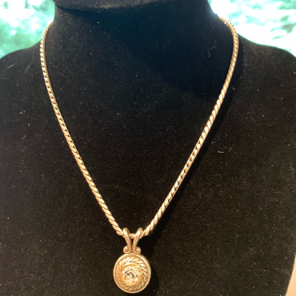 Brighton crystal pendant with rope design